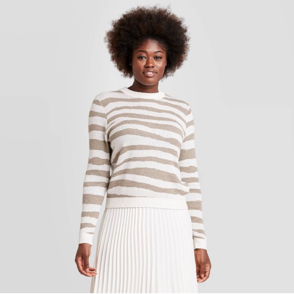 *NWT* a new day Animal Print Sweater